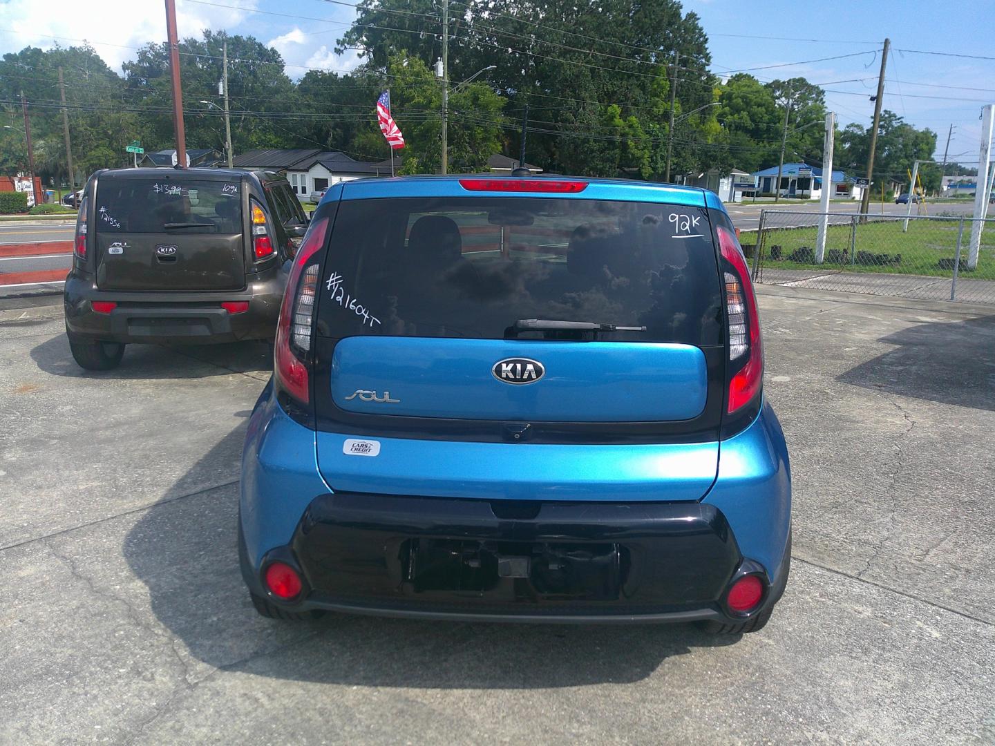 2016 BLUE KIA SOUL + (PLUS) (KNDJP3A54G7) , located at 1200 Cassat Avenue, Jacksonville, FL, 32205, (904) 695-1885, 30.302404, -81.731033 - Photo#3